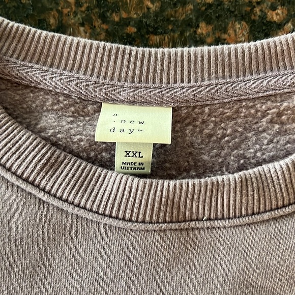 A new day crewneck XXL - Picture 2 of 3